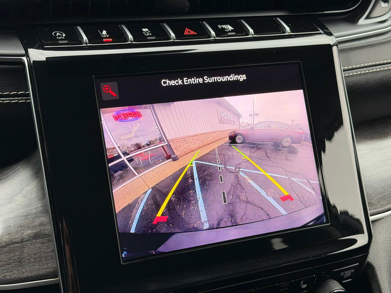 Used 2022 Jeep Grand Cherokee L Limited AWD/4WD image 18