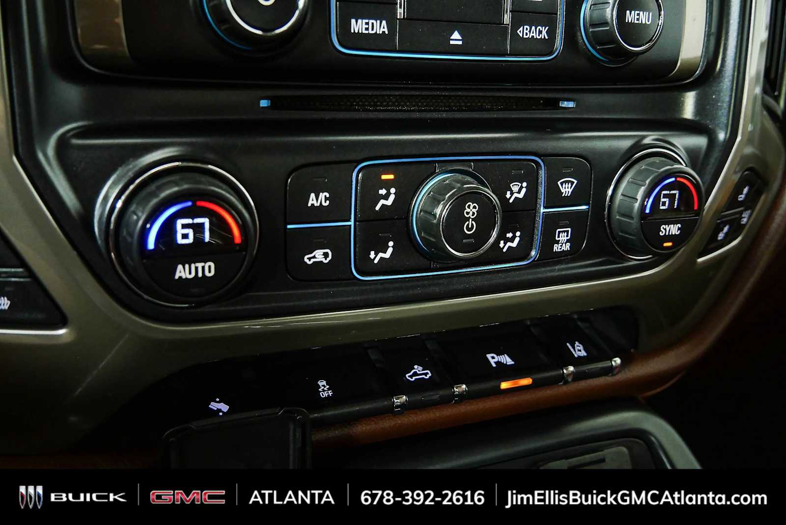 Used 2014 Chevrolet Silverado 1500 High Country w/ High Country Premium Package RWD image 16
