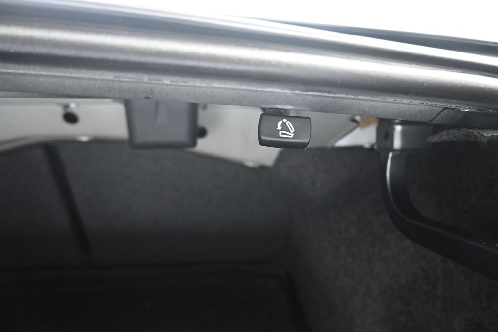 Used 2020 Volkswagen Jetta SEL Premium FWD image 46