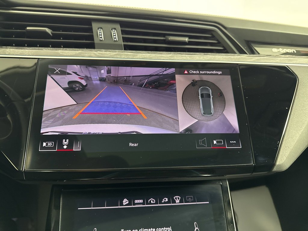 Used 2021 Audi e-tron Prestige w/ Prestige Package image 26