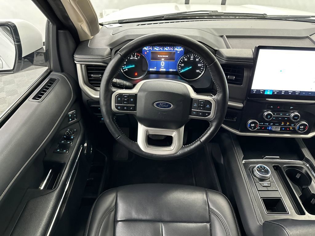 Used 2024 Ford Expedition Max XLT image 26