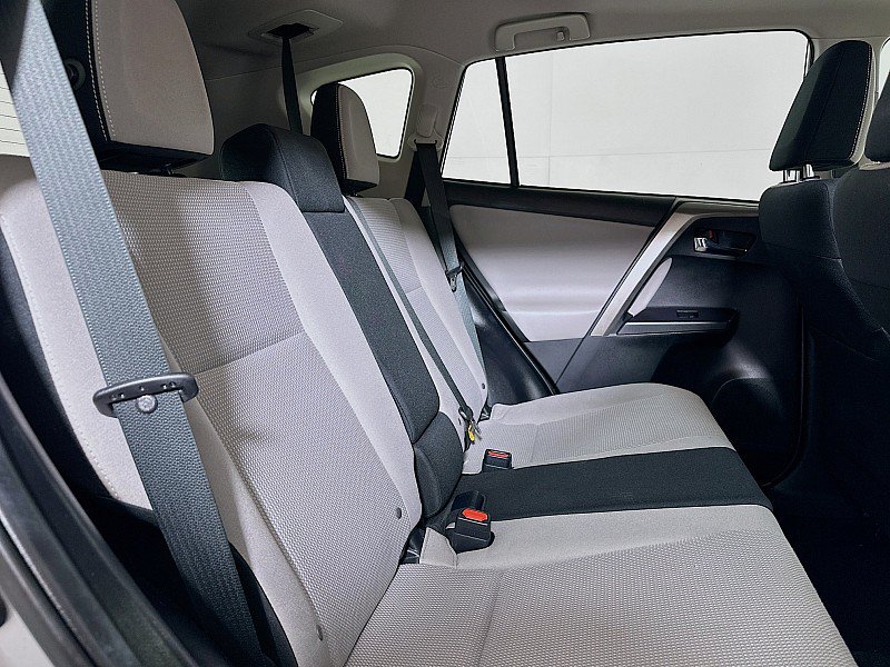 Used 2018 Toyota RAV4 XLE AWD/4WD image 24
