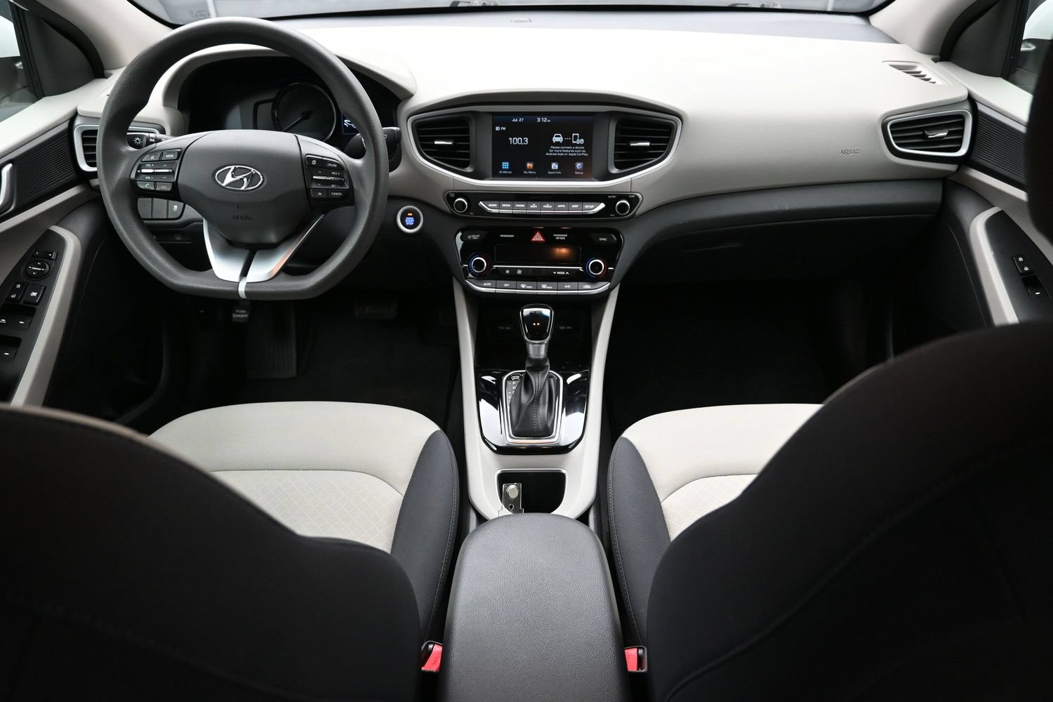 Used 2018 Hyundai Ioniq Blue FWD image 14