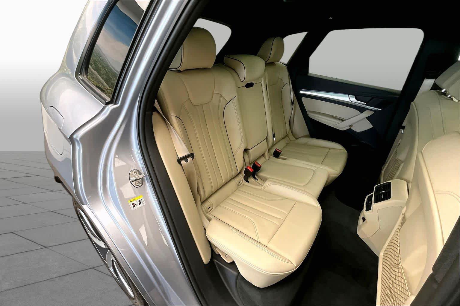Certified 2025 Audi Q5 2.0T Premium Plus w/ Premium Plus Package AWD/4WD image 20