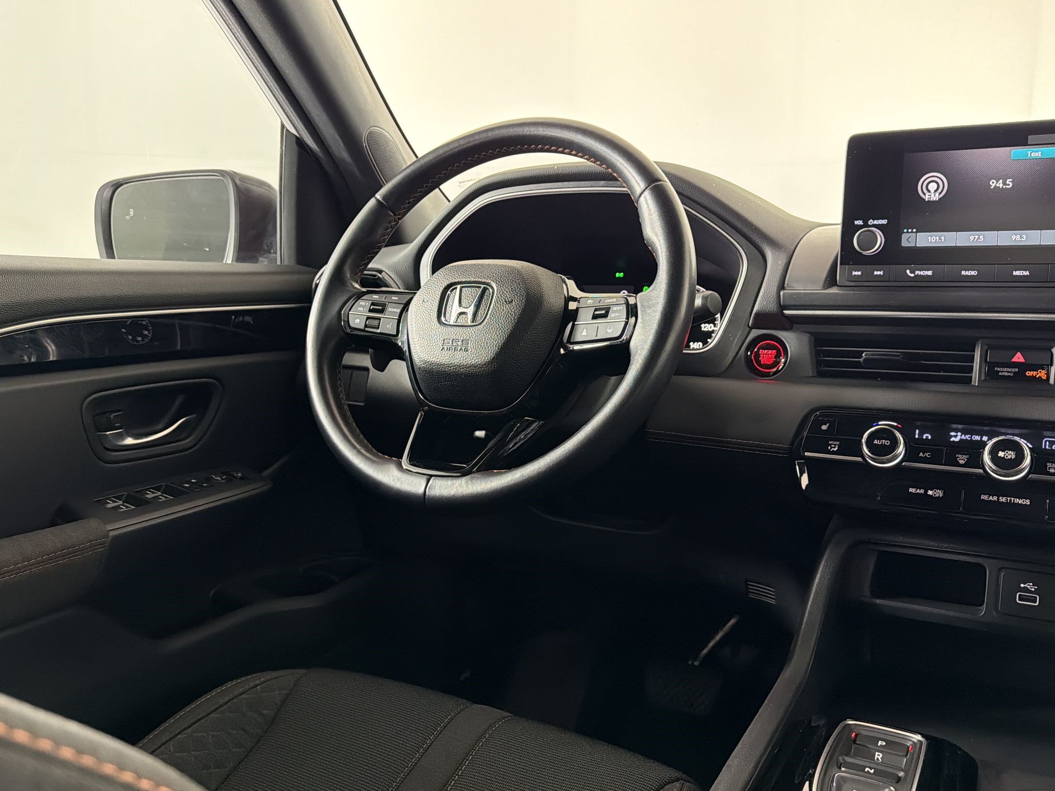 Used 2024 Honda Pilot Sport image 15