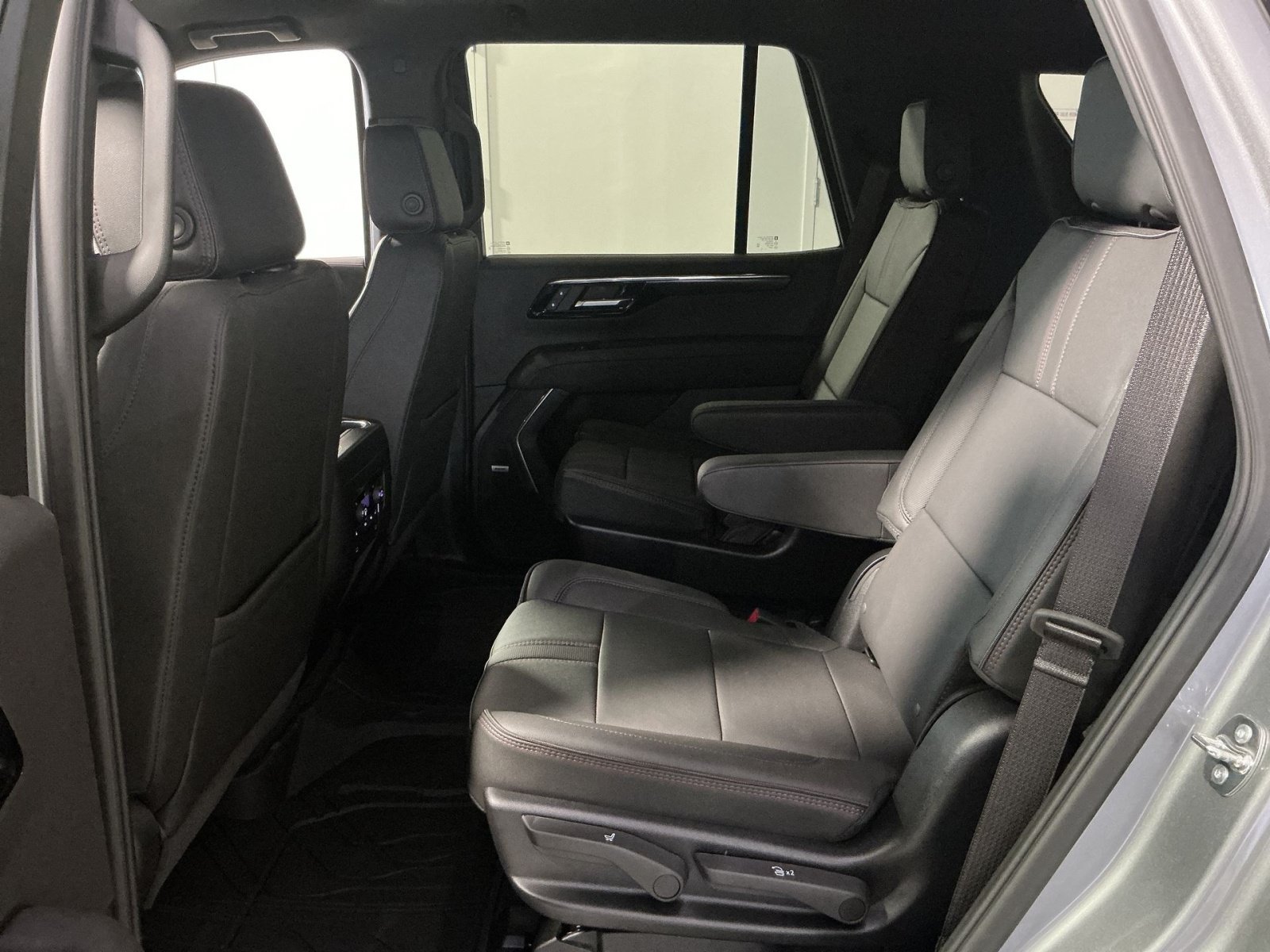 New 2026 Chevrolet Tahoe RST w/ RST Performance Edition AWD/4WD image 25