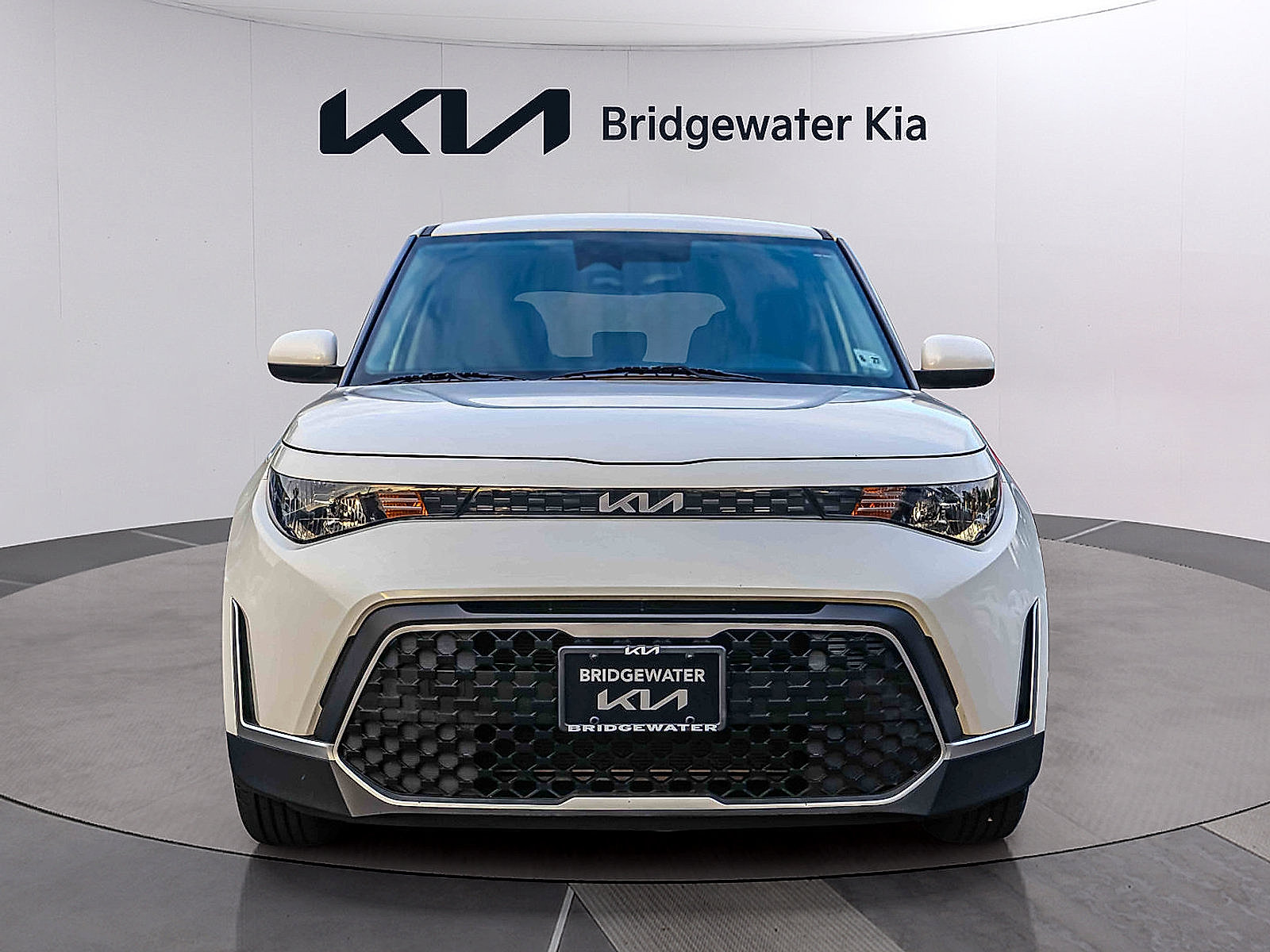 Certified 2023 Kia Soul S FWD image 2