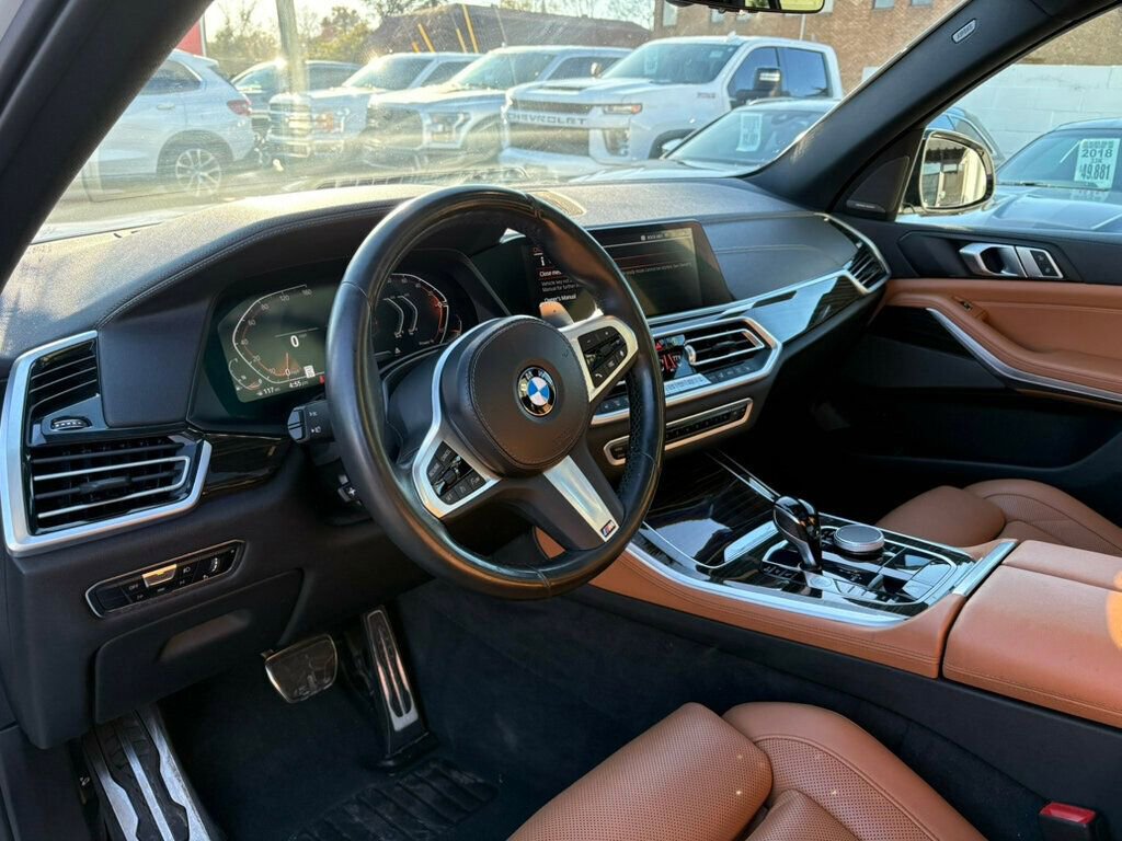 Used 2023 BMW X5 xDrive40i w/ M Sport Package image 9