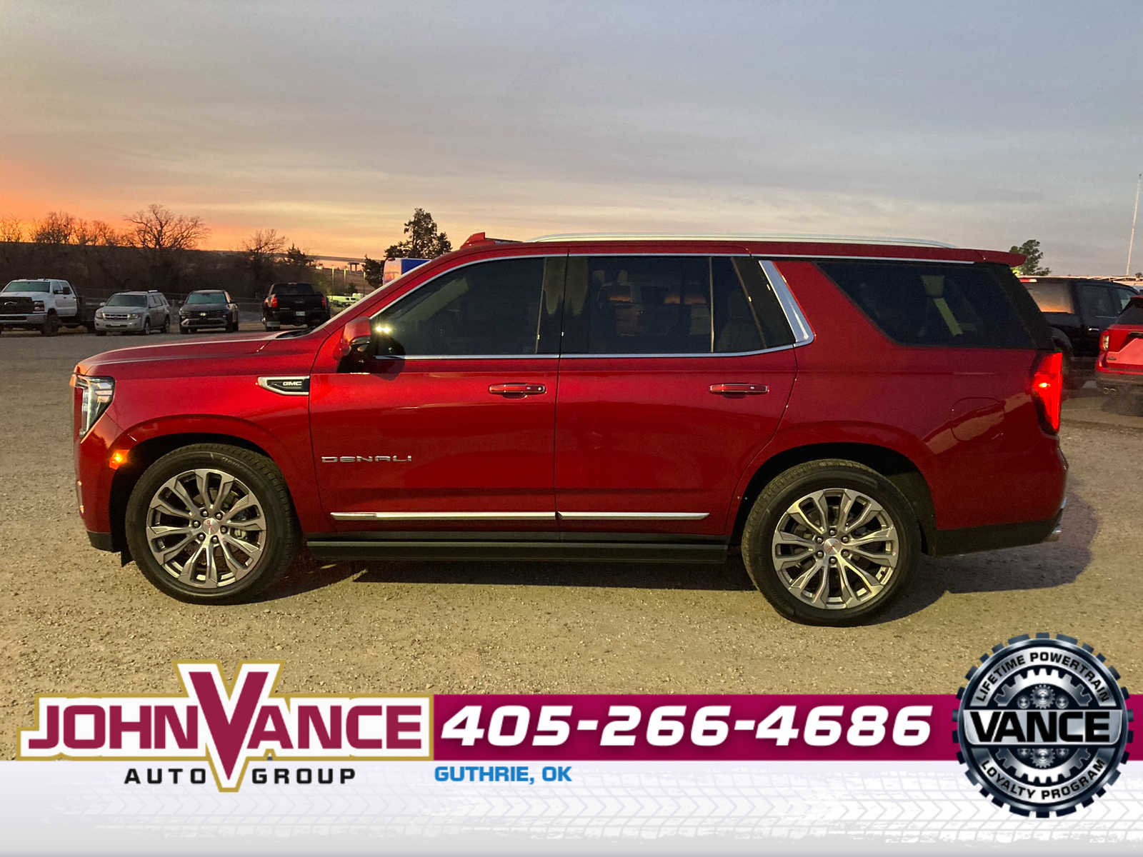 Used 2022 GMC Yukon Denali w/ Denali Ultimate Package image 3