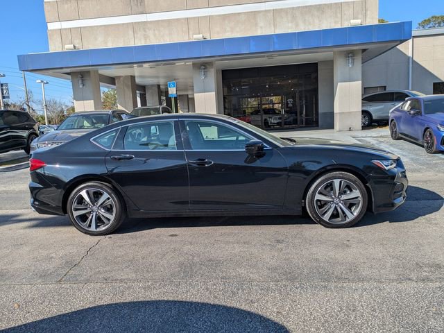 Certified 2025 Acura TLX w/ Technology Package image 3