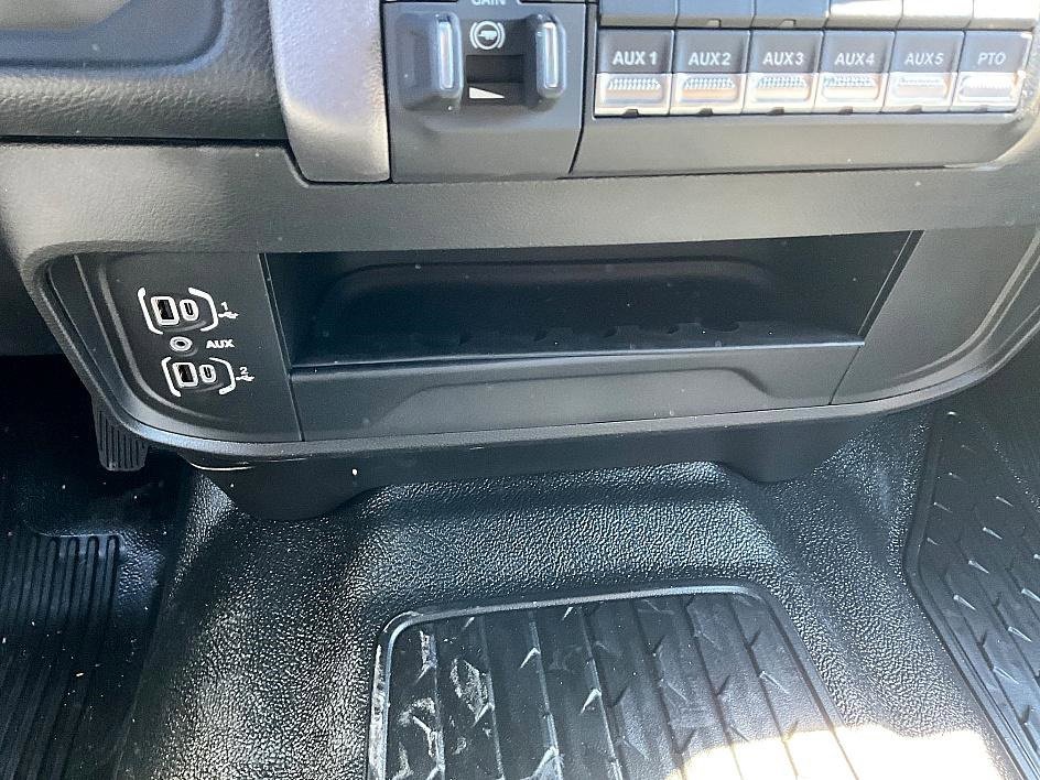 New 2026 RAM 5500 4x4 Crew Cab image 29
