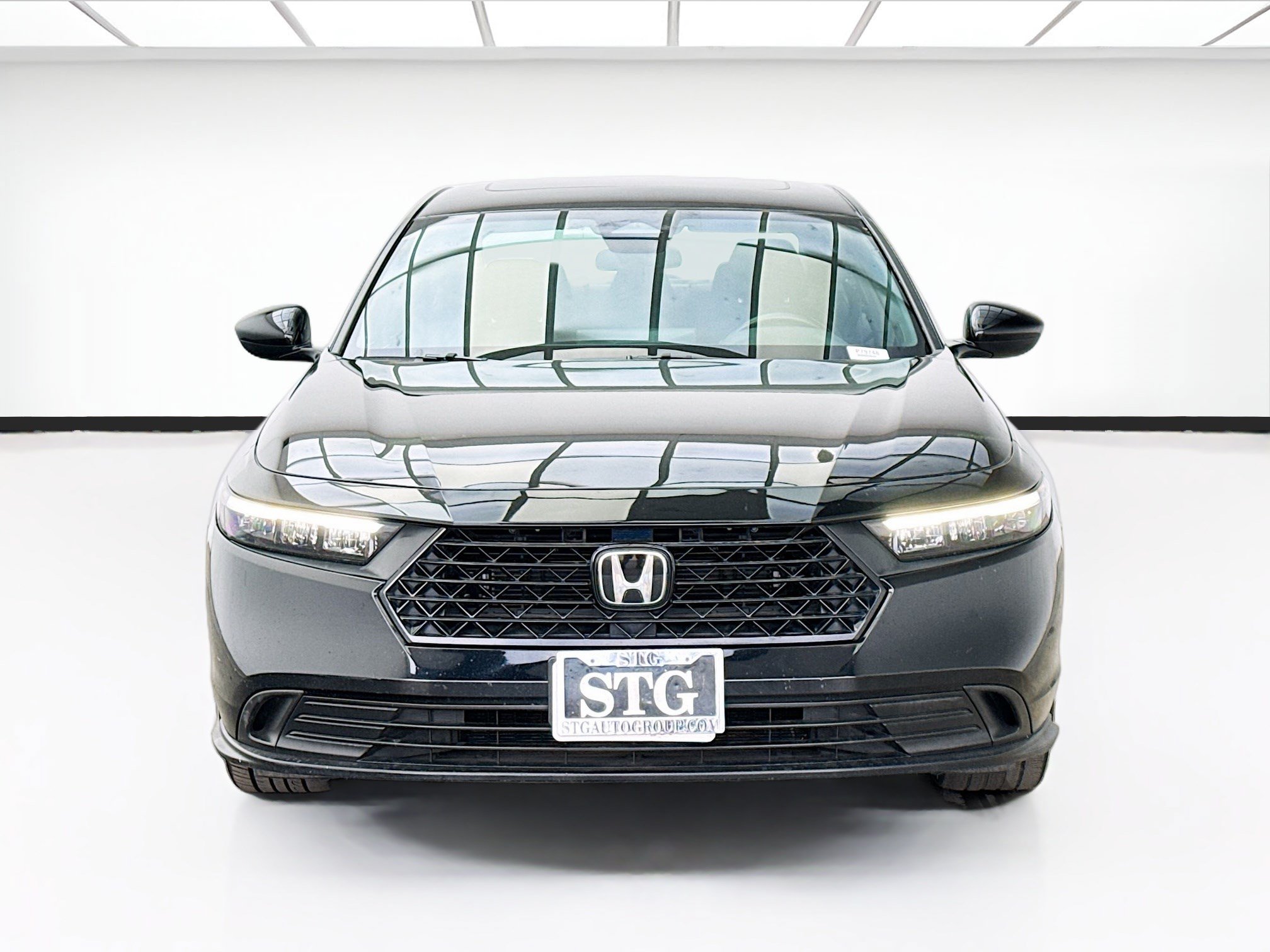Used 2024 Honda Accord Sport image 2