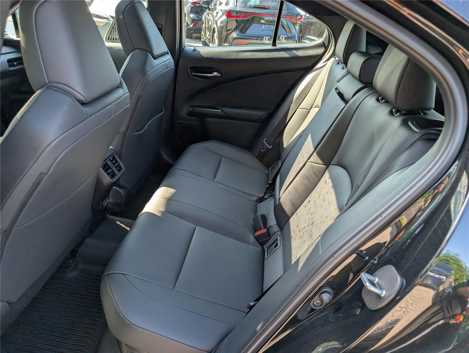 New 2026 Lexus UX 300h AWD image 11