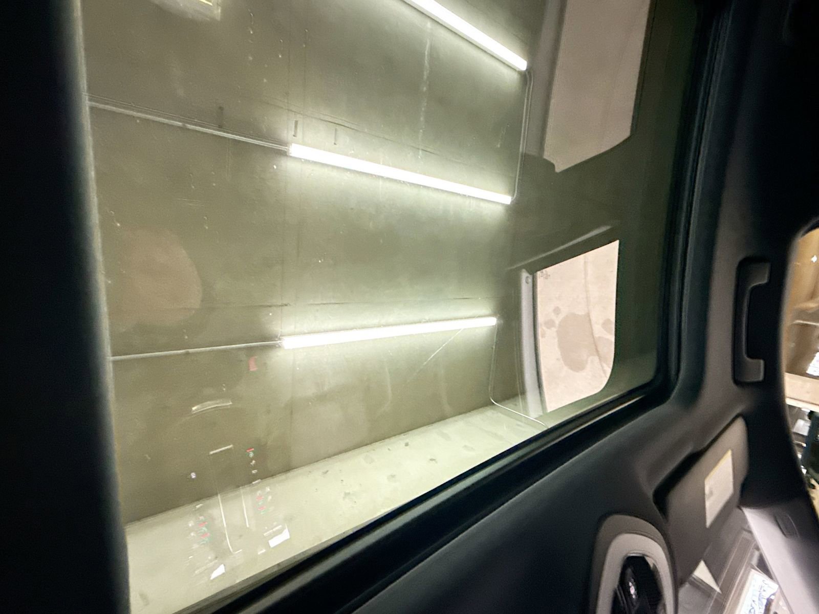 Used 2024 Porsche Macan image 23