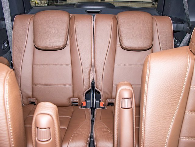 Used 2025 Mercedes-Benz GLS 580 4MATIC image 24