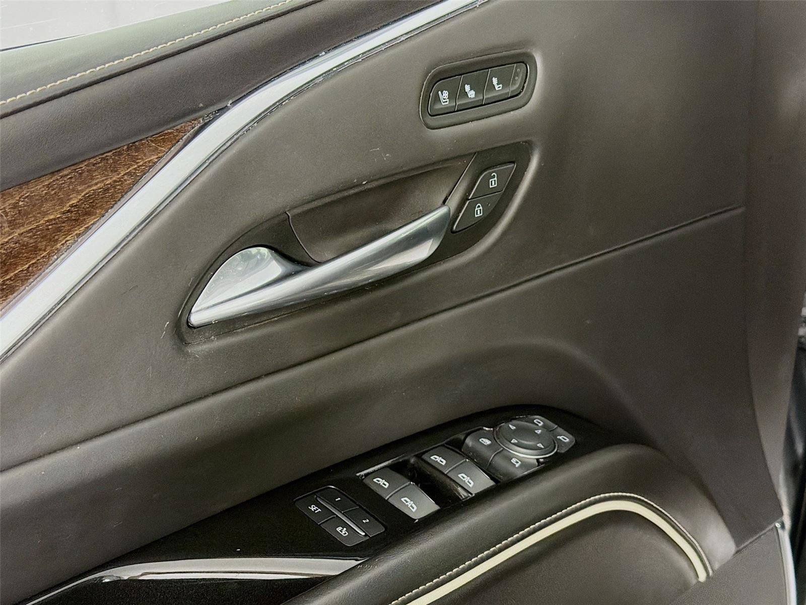 Used 2021 Cadillac Escalade Sport Platinum image 19