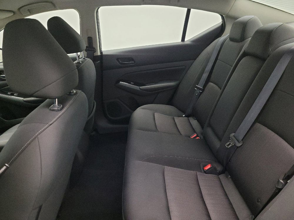 Used 2023 Nissan Altima 2.5 SV FWD image 18