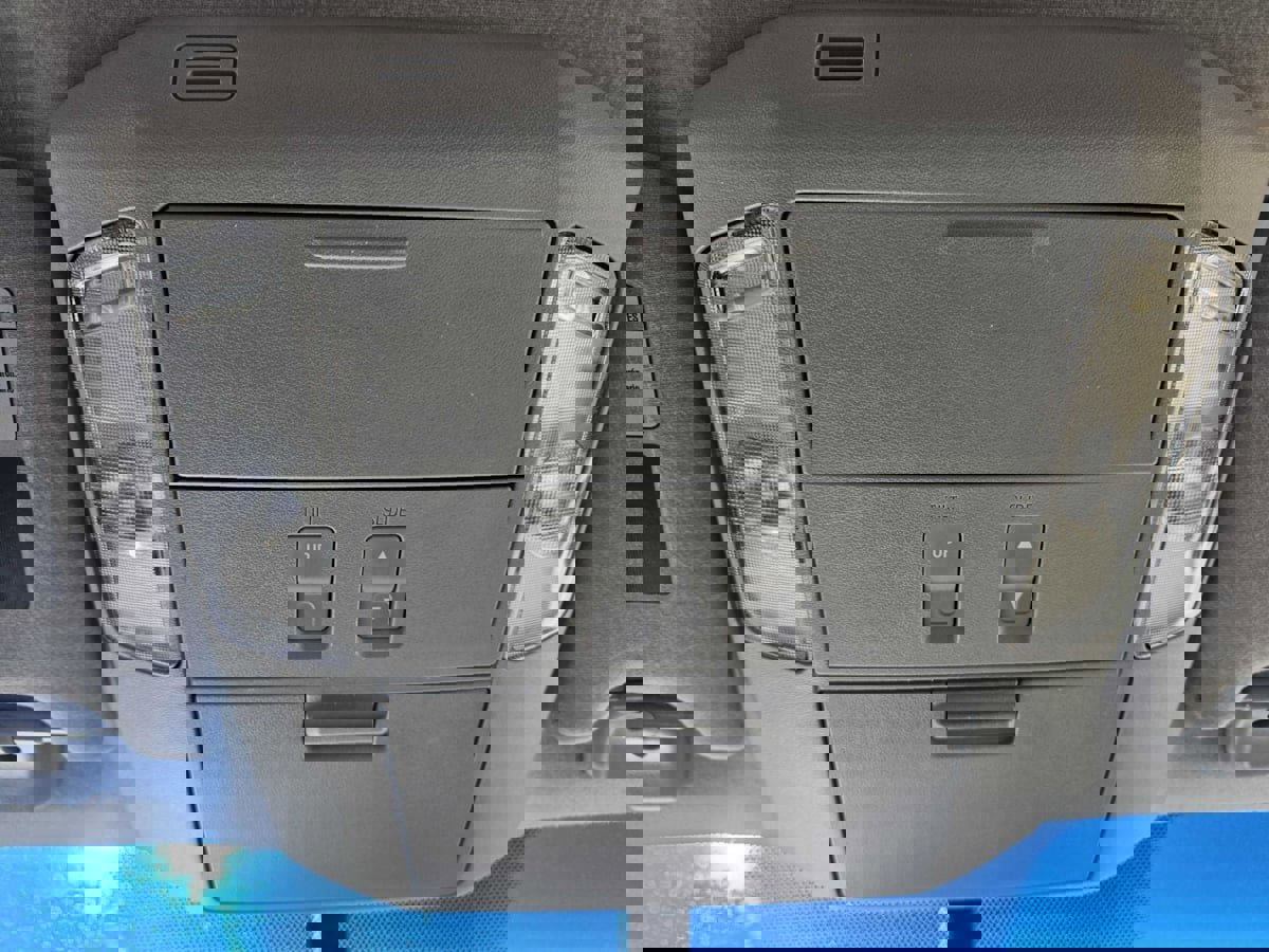 Used 2012 Toyota Sequoia Platinum image 25