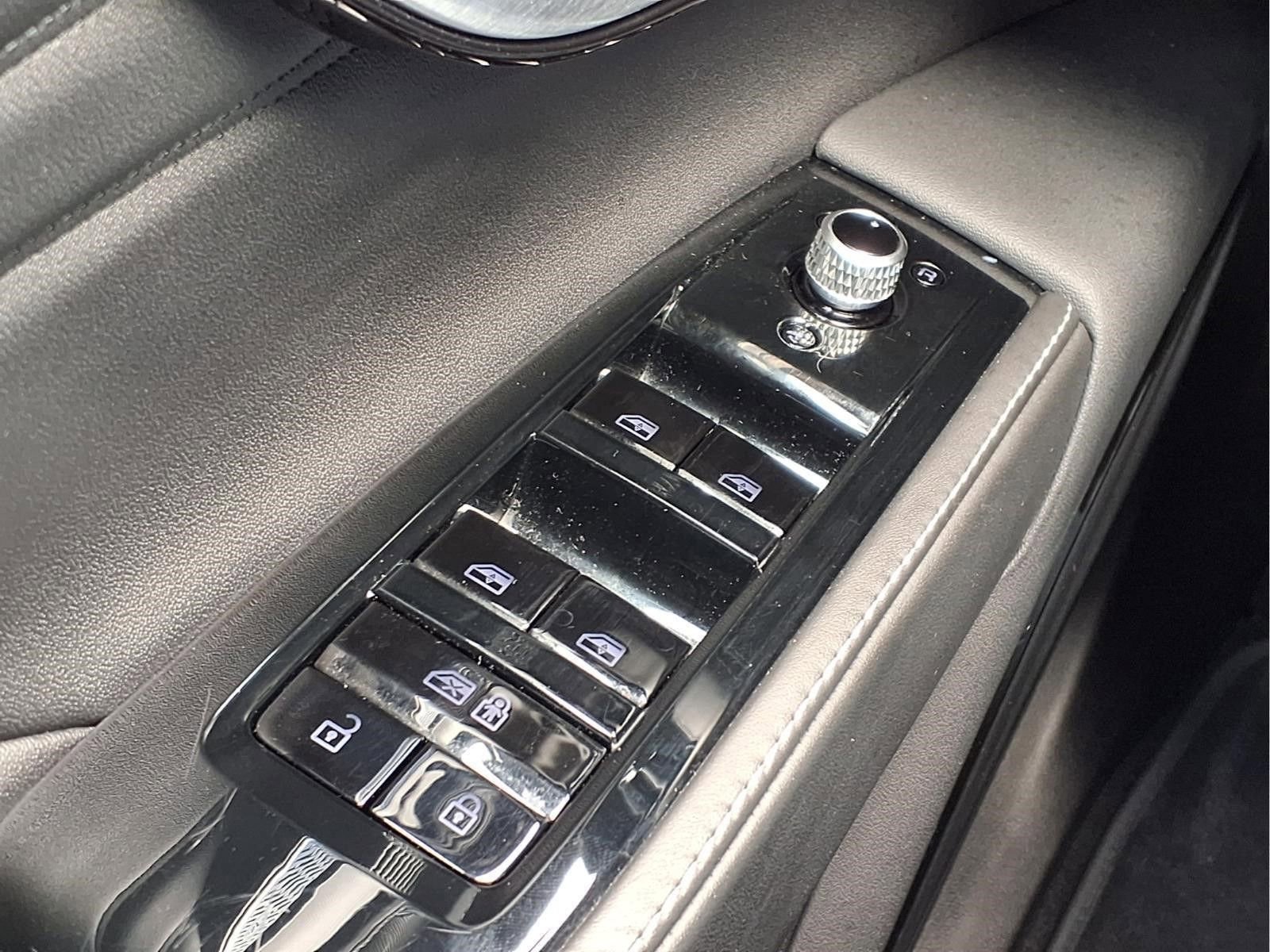 Used 2023 Maserati Grecale GT image 24