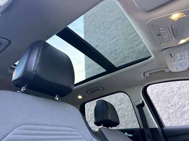 Used 2017 Ford Escape Titanium FWD image 20