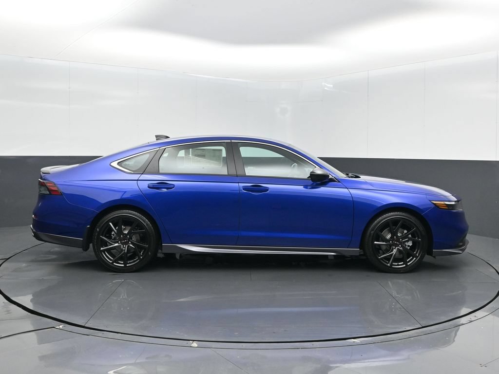 Used 2025 Honda Accord Sport image 5