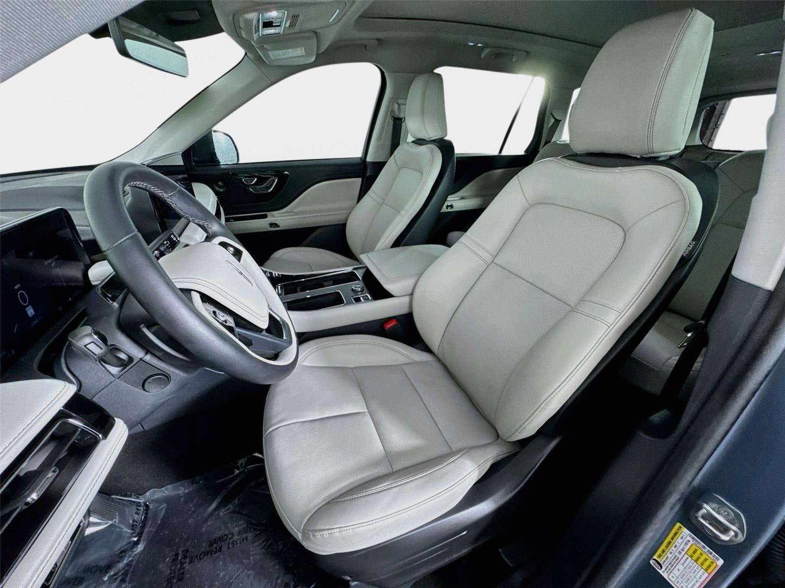 Used 2025 Lincoln Aviator AWD w/ Equipment Group 101A image 12