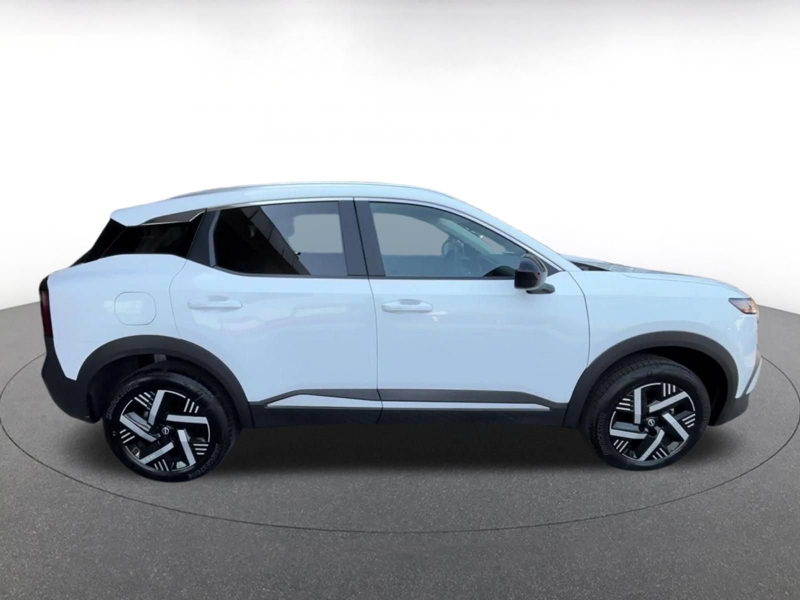 Used 2026 Nissan Kicks SV w/ Cold Weather Package FWD image 15