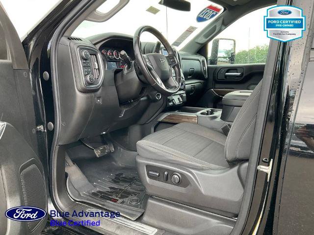 Used 2021 Chevrolet Silverado 2500 LT w/ Midnight Edition AWD/4WD image 4