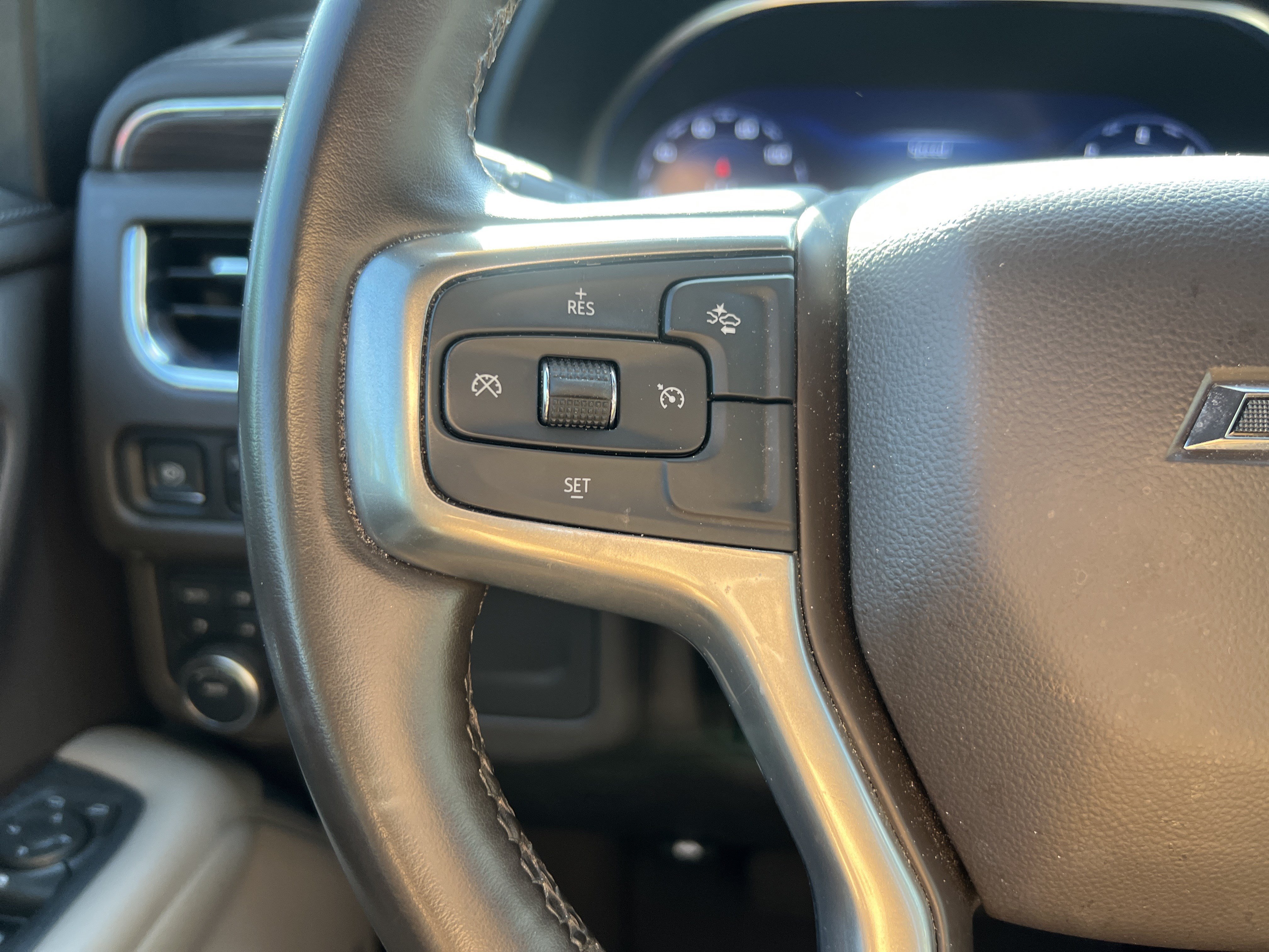 Used 2023 Chevrolet Tahoe Z71 AWD/4WD image 19
