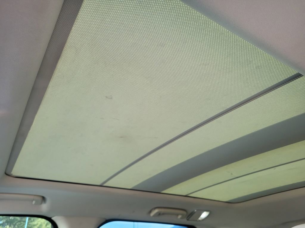 Used 2017 Land Rover Range Rover Sport HSE image 12