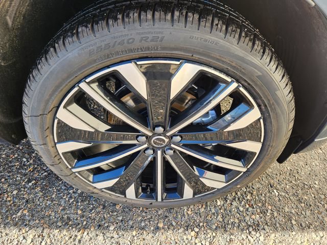 New 2026 Volvo XC60 B5 Ultra w/ Protection Package Premier AWD/4WD image 18