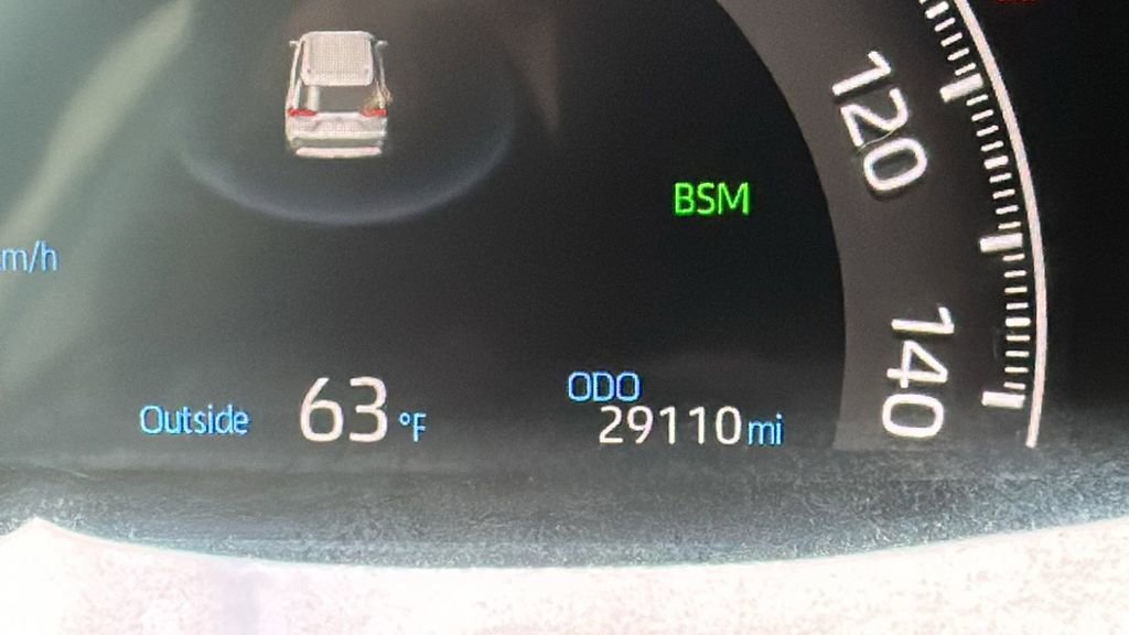 Used 2023 Toyota RAV4 XLE image 16