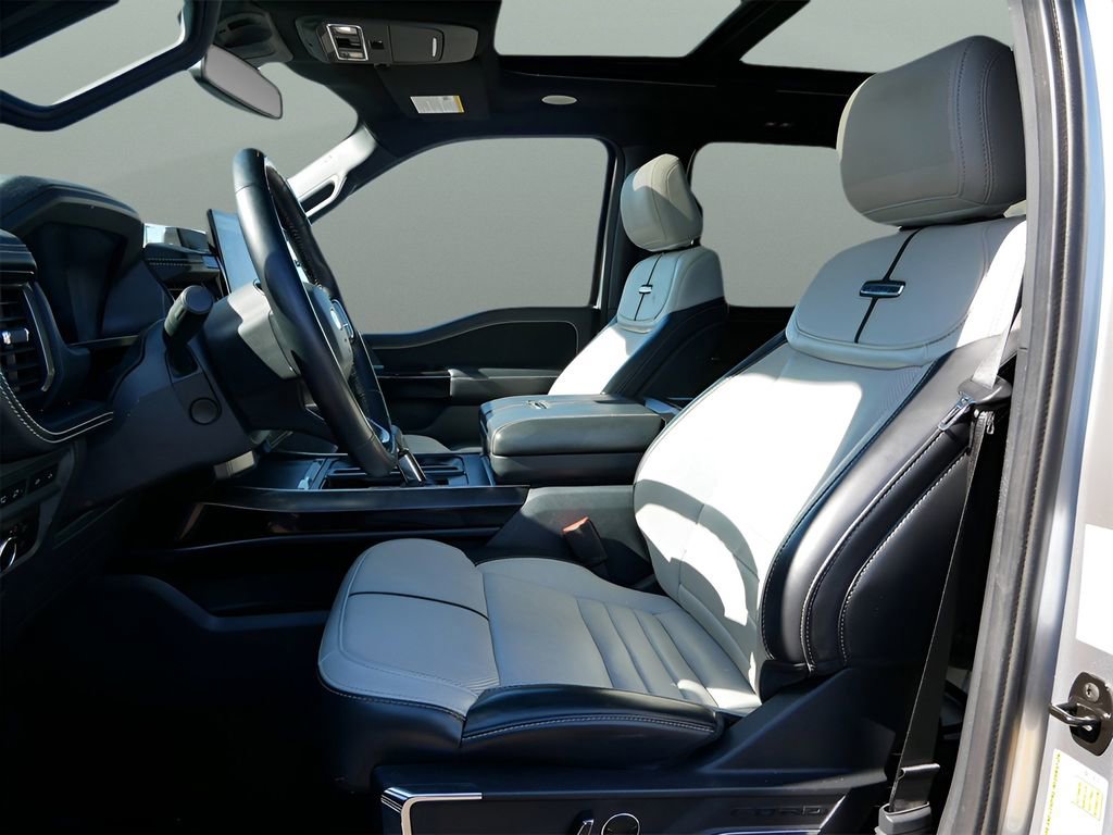 Used 2023 Ford F150 Lightning Platinum image 10