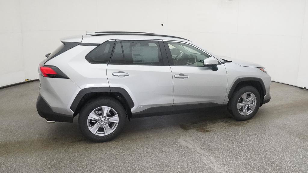 New 2025 Toyota RAV4 XLE AWD/4WD image 13