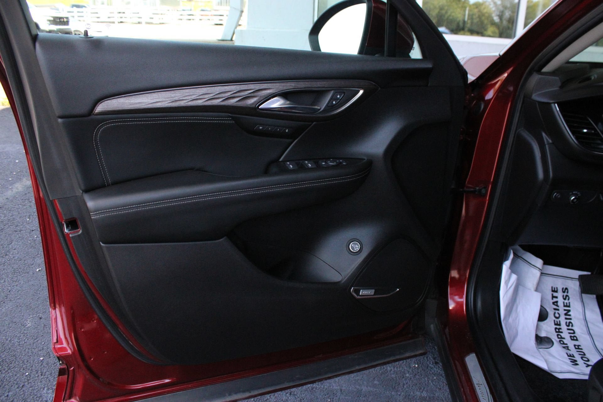 Used 2023 Buick Envision Avenir FWD image 11