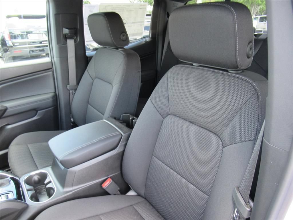 New 2026 GMC Canyon Elevation RWD image 17