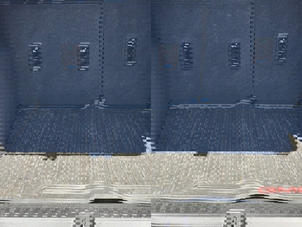 Used 2019 GMC Terrain Denali w/ Advanced Safety Package image 12