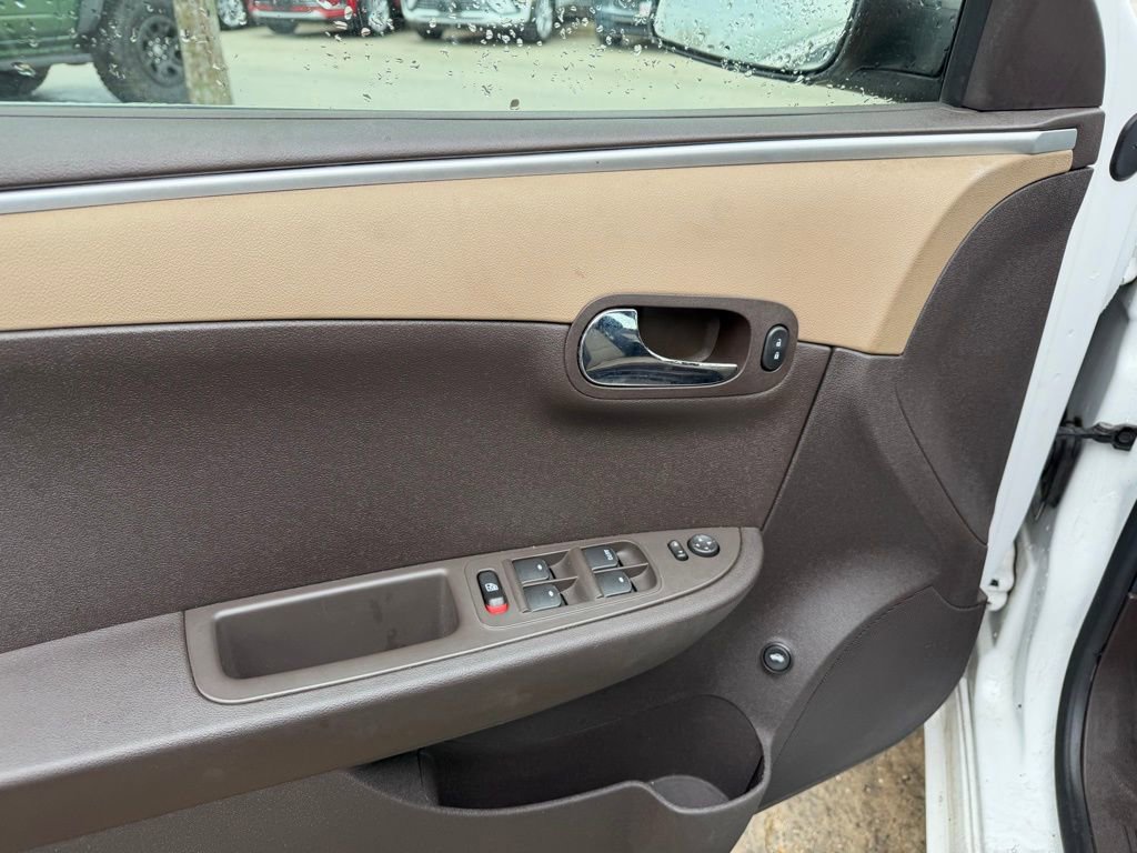 Used 2010 Chevrolet Malibu LS FWD image 4