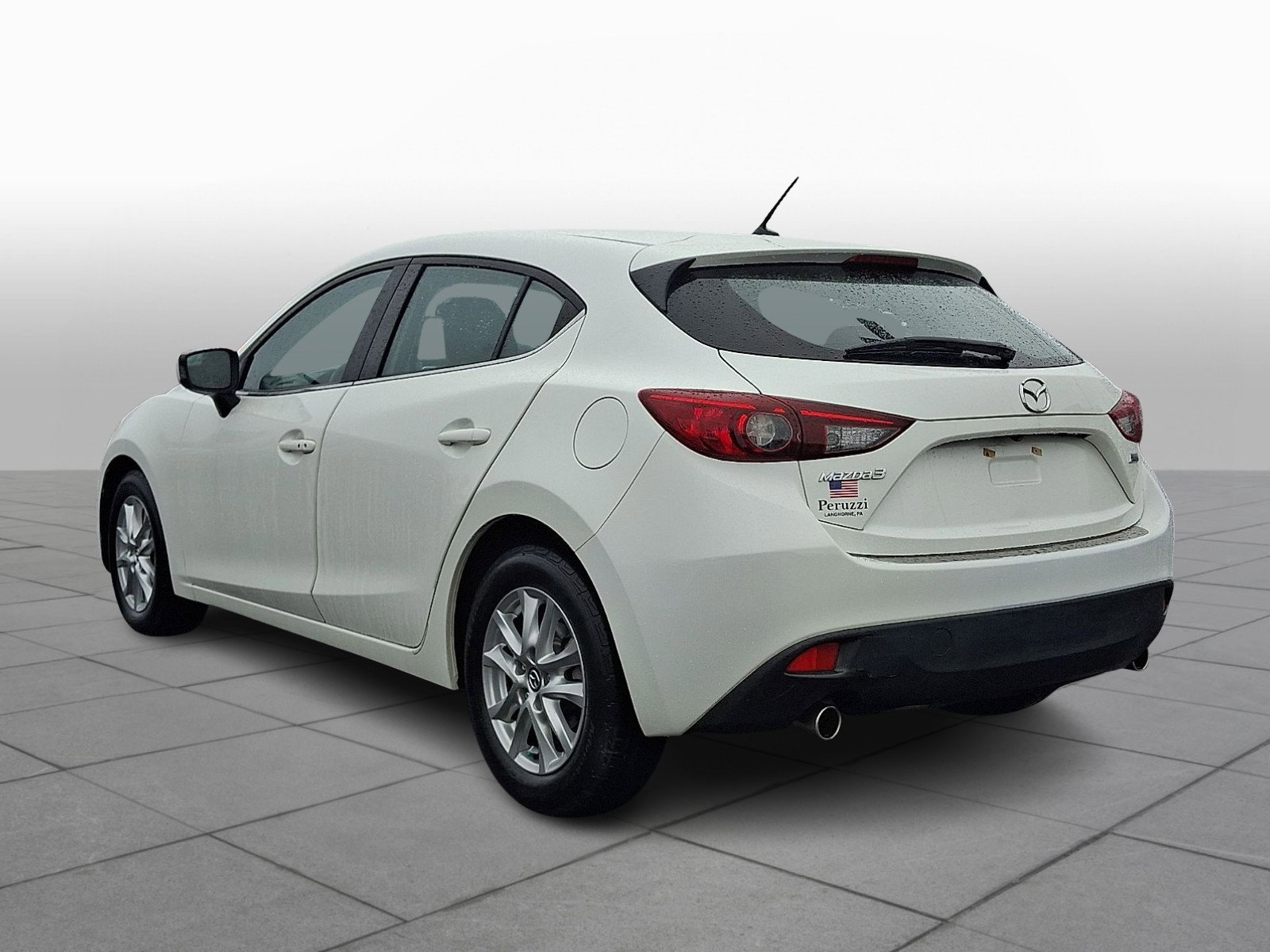Used 2015 MAZDA MAZDA3 i Touring image 5