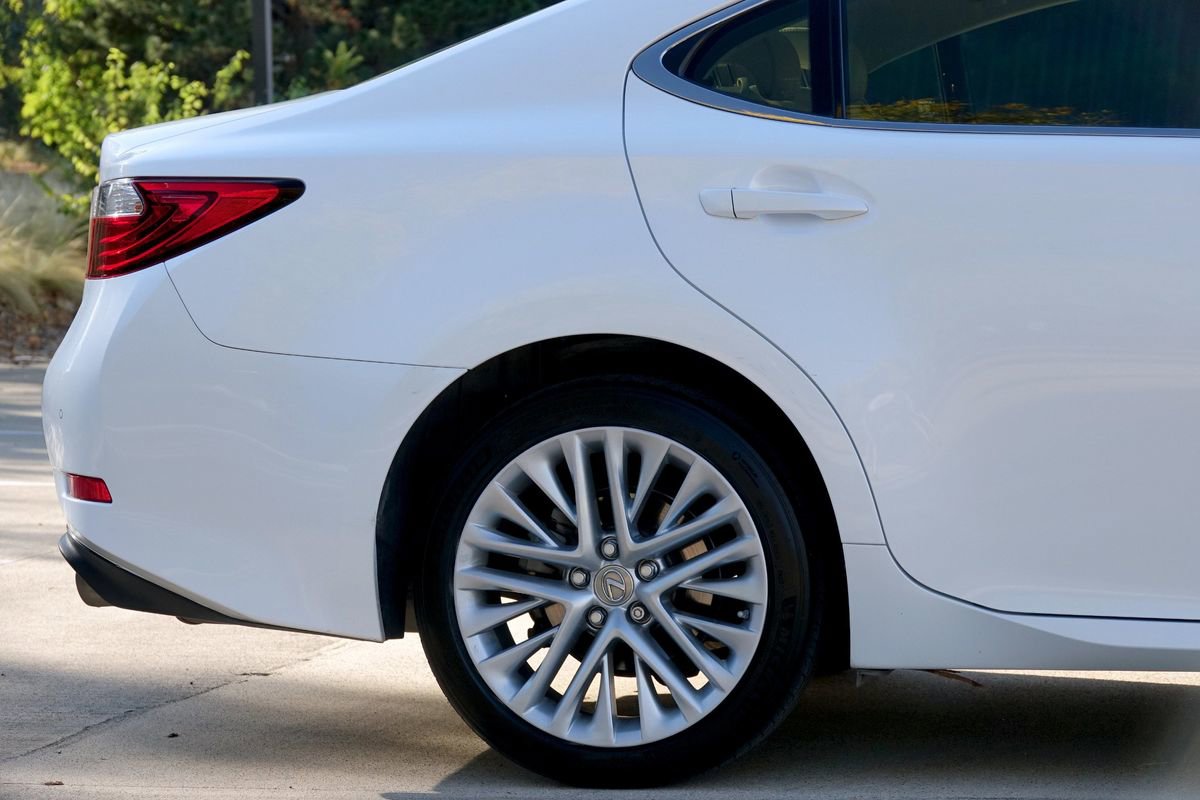 Used 2014 Lexus ES 350 image 27