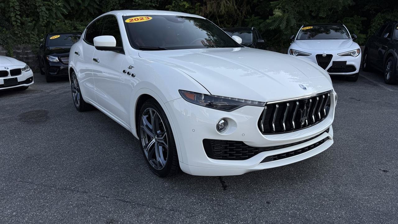 Used 2023 Maserati Levante GT AWD/4WD image 21