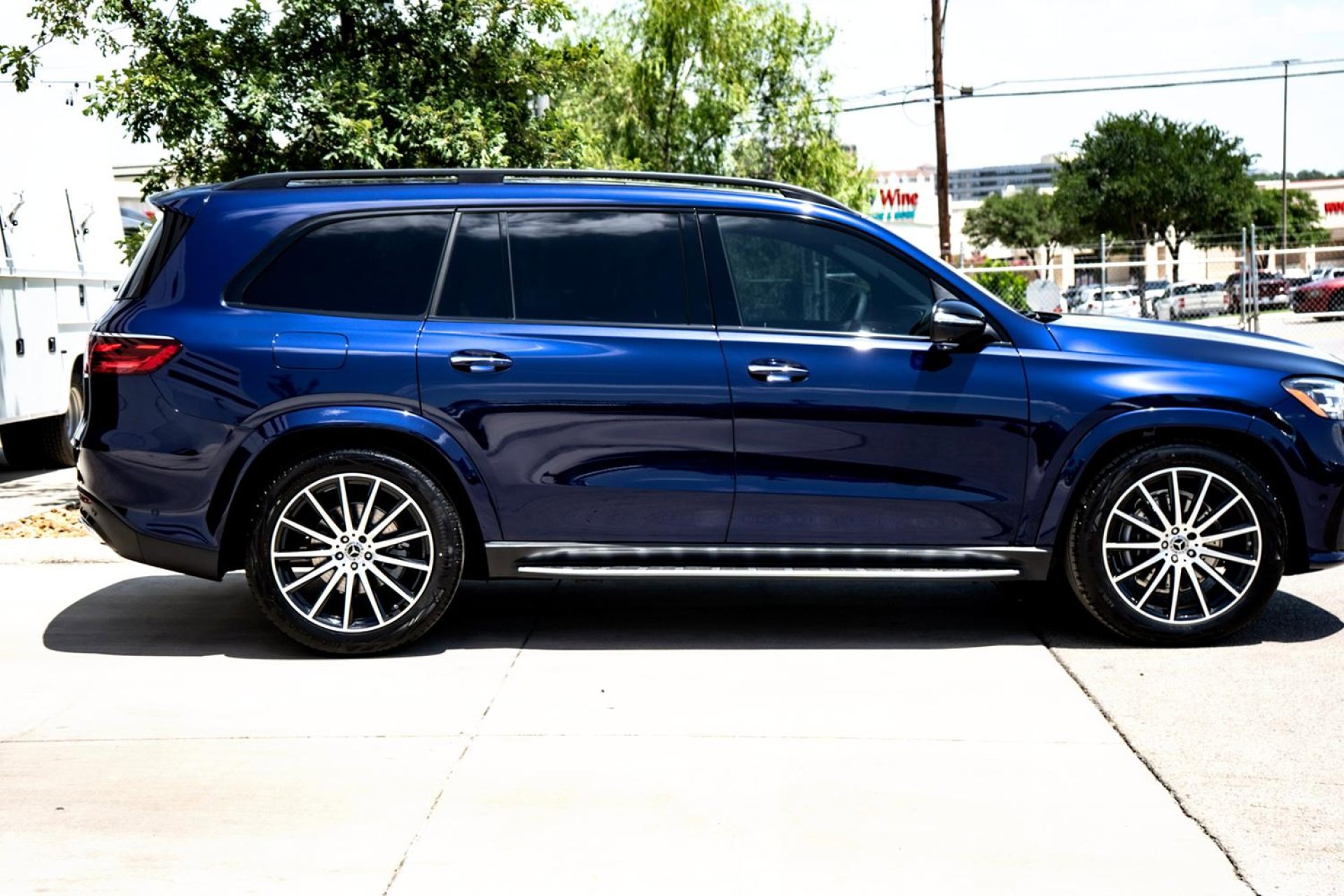 New 2025 Mercedes-Benz GLS 580 4MATIC image 5