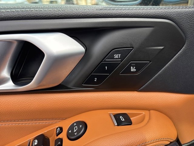 Used 2021 BMW X5 xDrive40i w/ Premium Package image 21