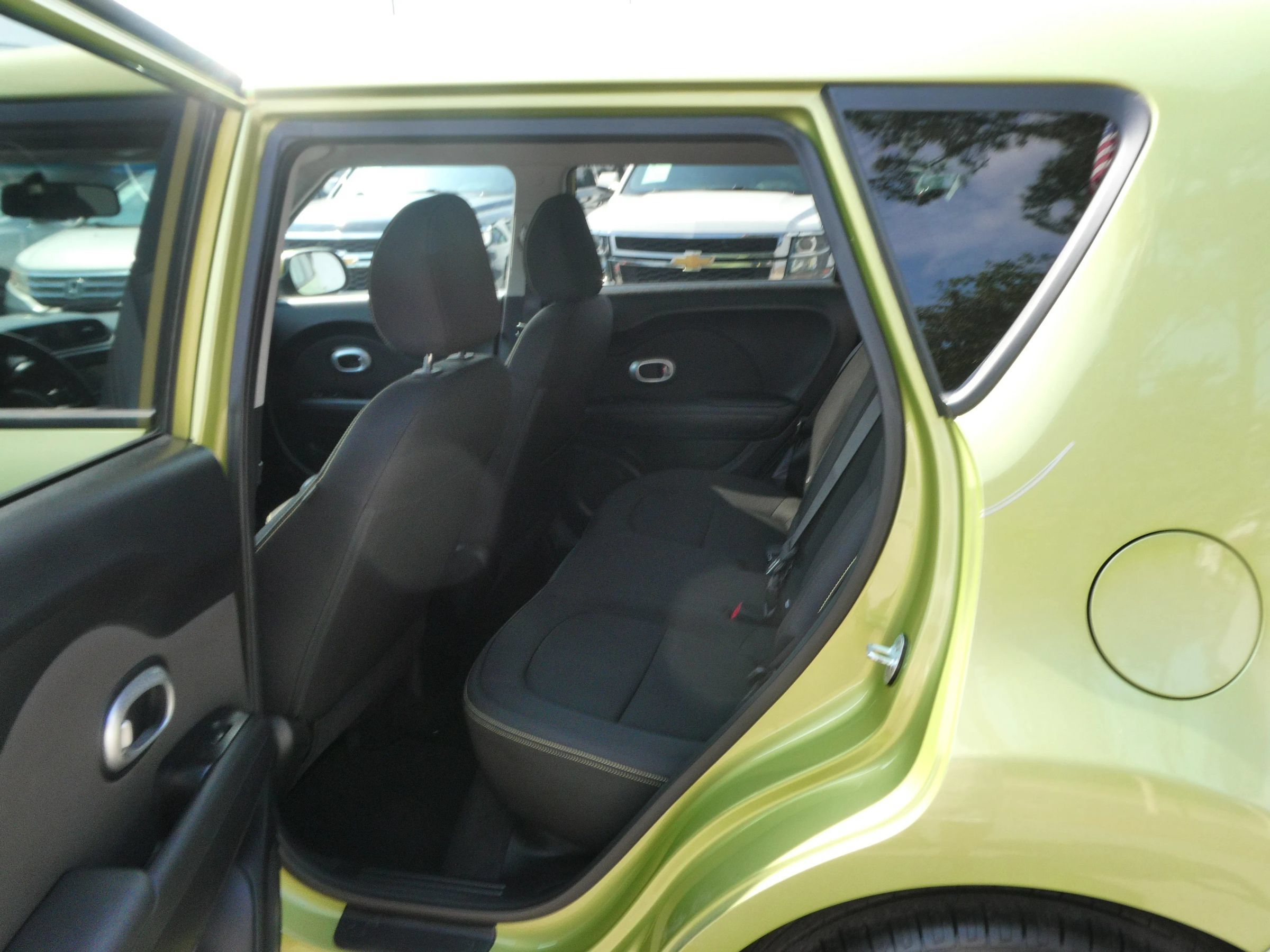 Used 2016 Kia Soul + FWD image 26