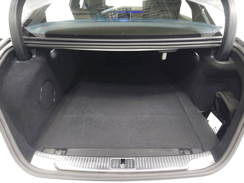 Used 2024 Mercedes-Benz S 63 AMG S w/ Carbon Fiber Exterior Package image 35