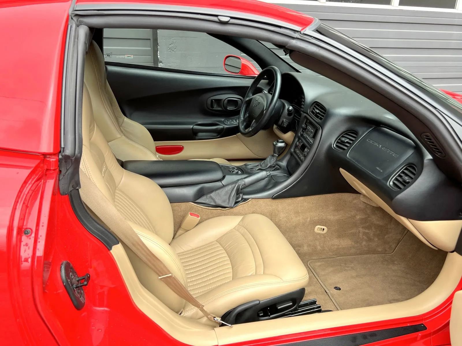 Used 1999 Chevrolet Corvette Coupe w/ Roof Pkg image 16