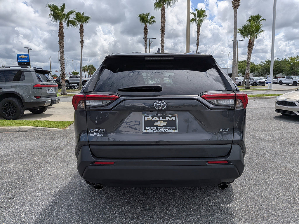 Used 2022 Toyota RAV4 XLE w/ Convenience Package FWD image 22