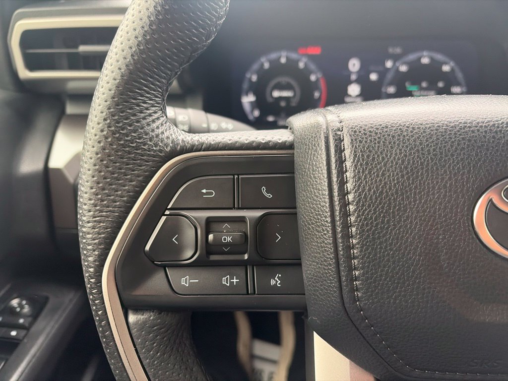 Used 2024 Toyota Tacoma TRD Sport AWD/4WD image 24