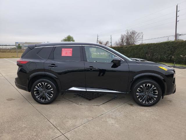 Certified 2025 Nissan Rogue Platinum w/ Platinum Premium Package image 4