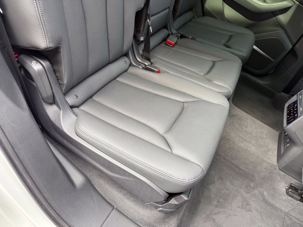 Used 2023 Audi Q7 2.0T Premium Plus AWD/4WD image 44